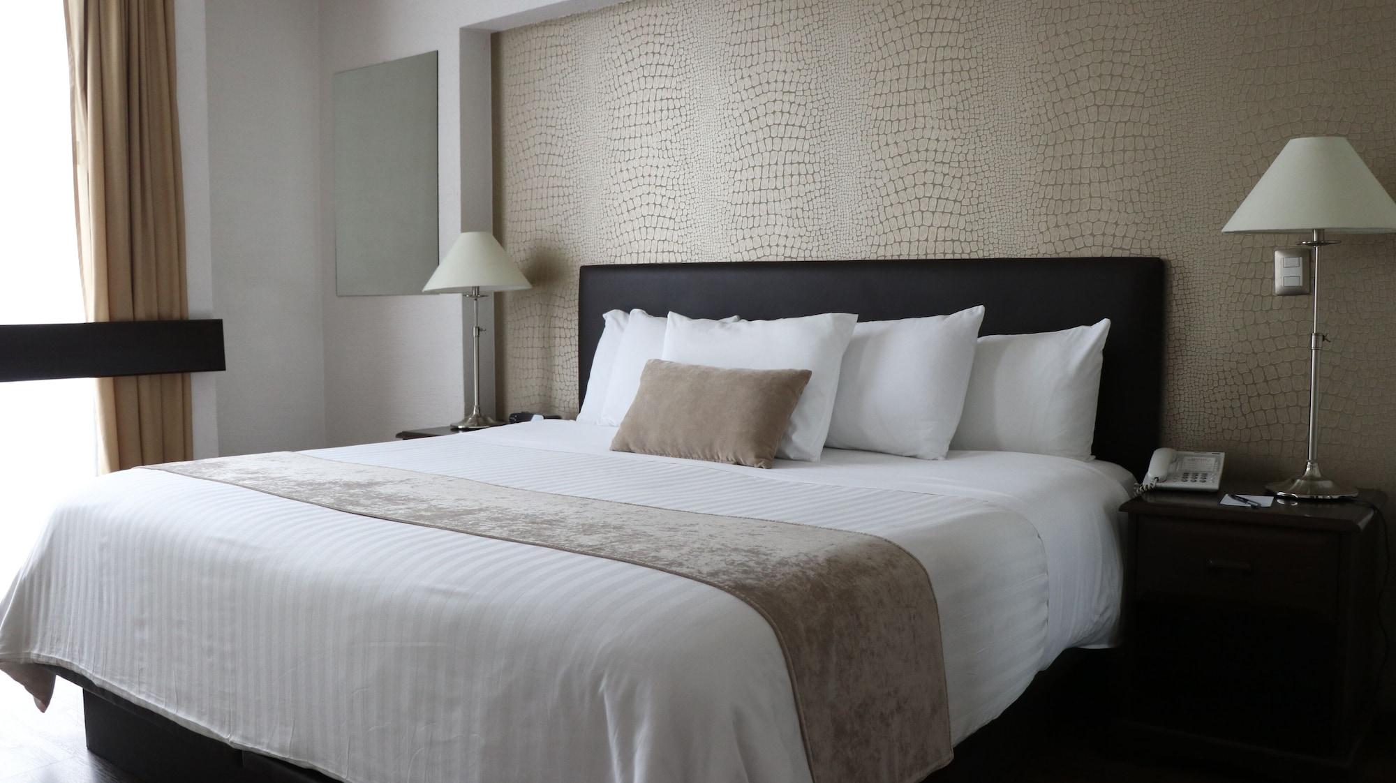 Meson Ejecutivo Guadalajara Minerva - Av Mexico Hotel ภายนอก รูปภาพ