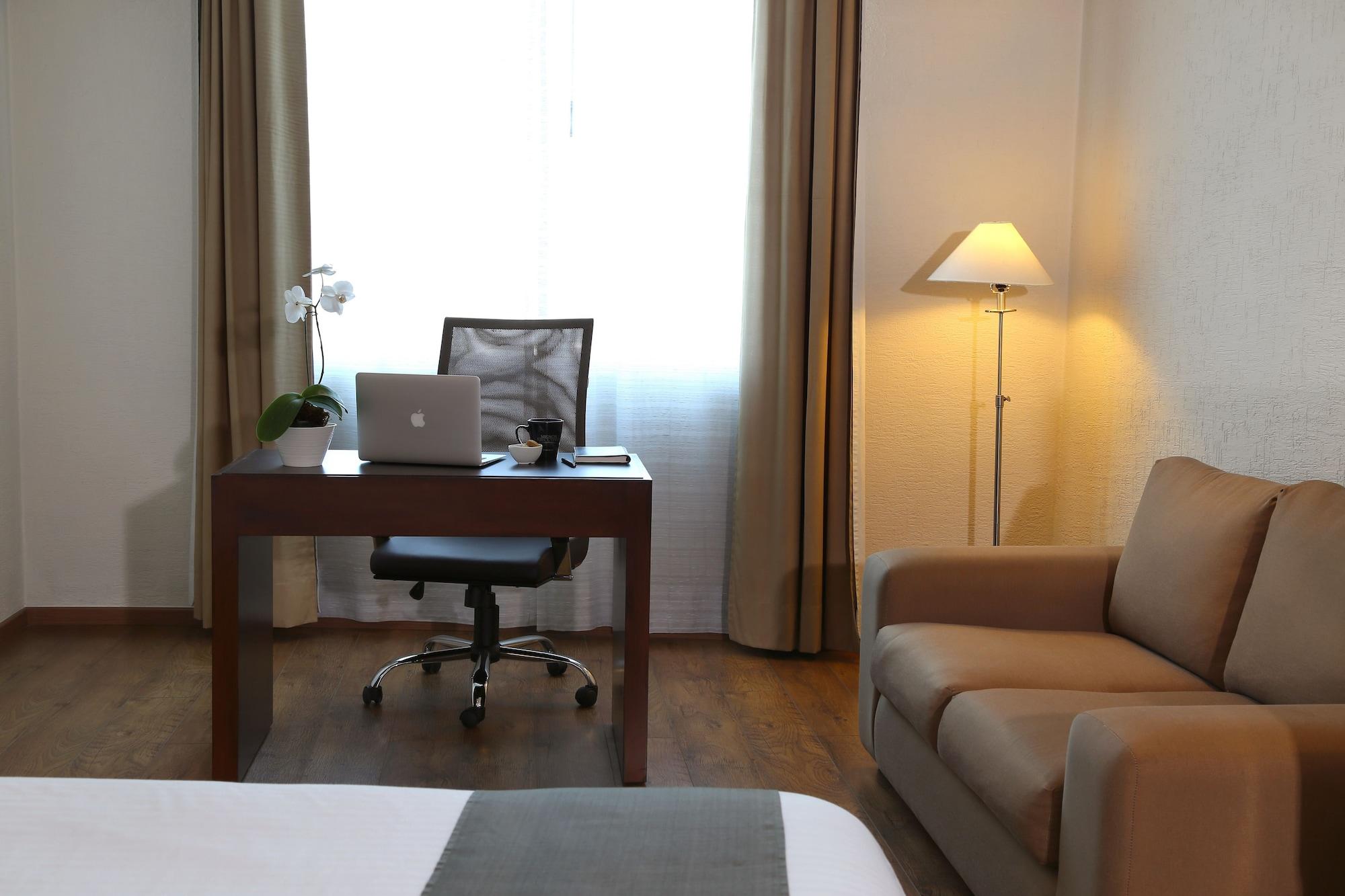 Meson Ejecutivo Guadalajara Minerva - Av Mexico Hotel ภายนอก รูปภาพ