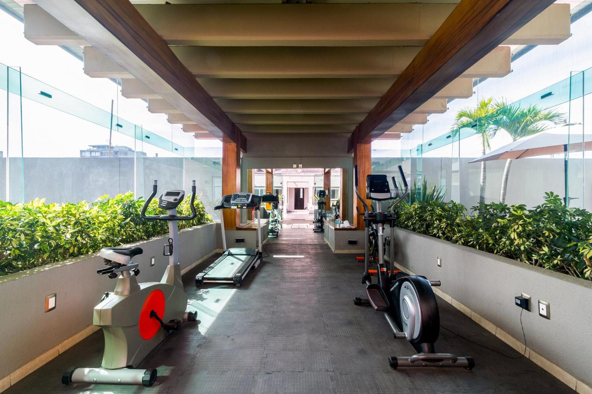 Meson Ejecutivo Guadalajara Minerva - Av Mexico Hotel ภายนอก รูปภาพ