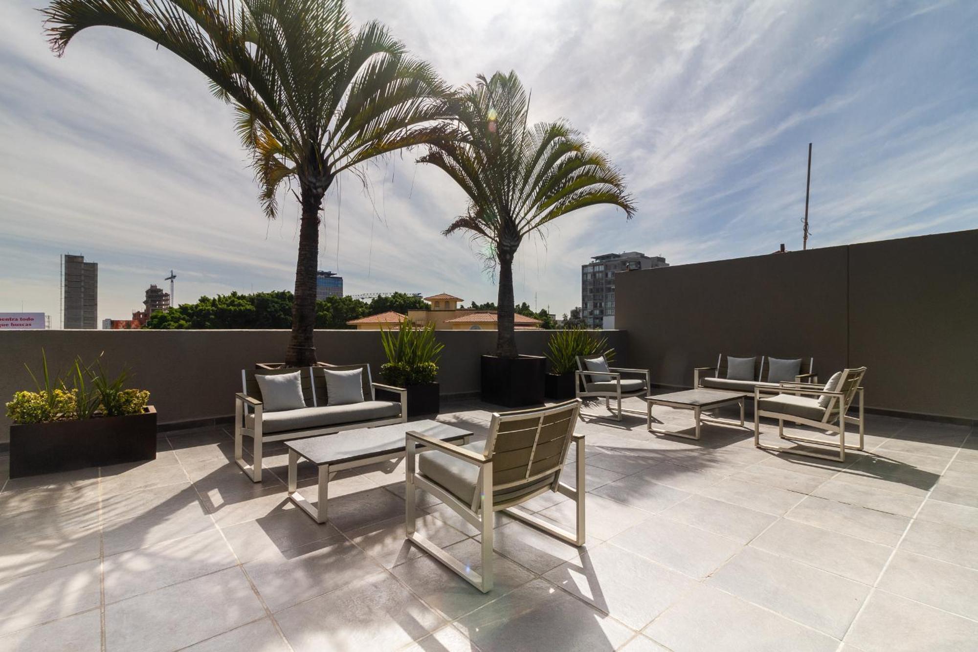 Meson Ejecutivo Guadalajara Minerva - Av Mexico Hotel ภายนอก รูปภาพ